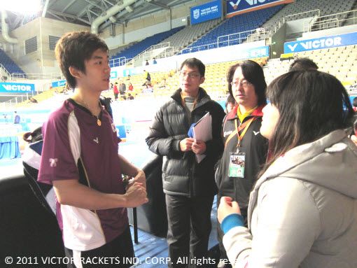 韓國隊李龍大獲知對手退賽後接受記者採訪  